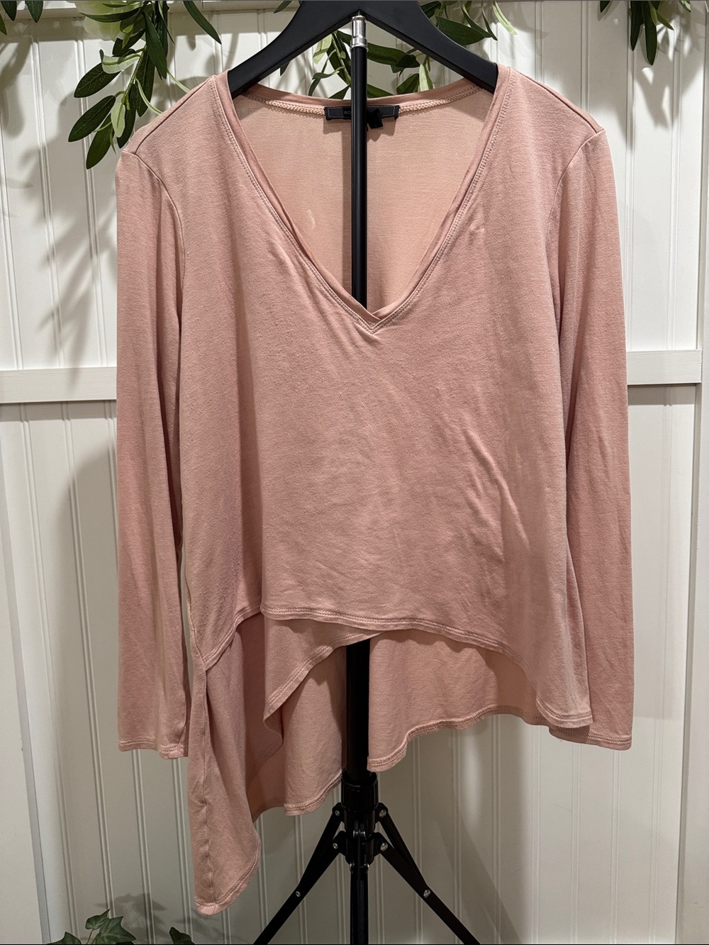 #324 BCBGMaxAzria Antique Rose Pink Asymmetrical V-Neck Long Sleeve Top